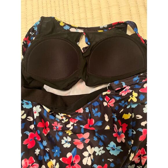 Bloomchic Floral Print Keyhole Pockets Swim Romper NEW NWT - Picture 11 of 12